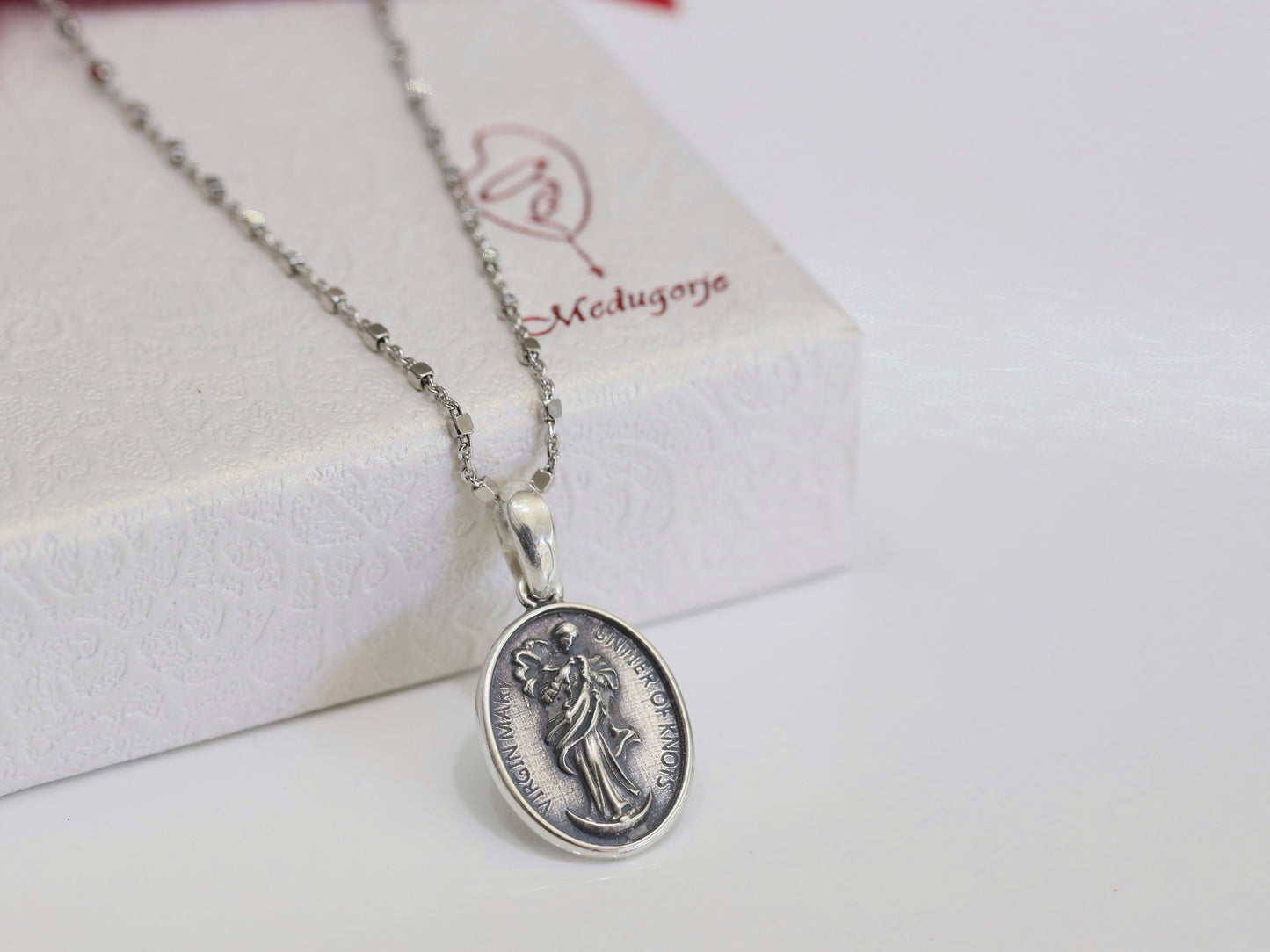 Undoer of Knot’s medal, Our Lady that Undoes Knots sterling silver pendant, Virgin Mary medal, vintage silver medal of Our Lady