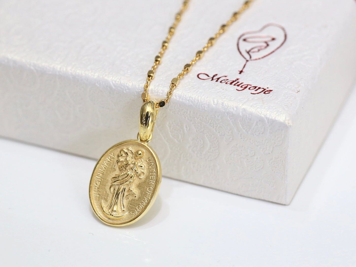 Untier of Knot’s medal, Mary Untier of Knots medal, Virgin Mary pendant, Our Lady sterling silver 925 medal with 18k gold plating