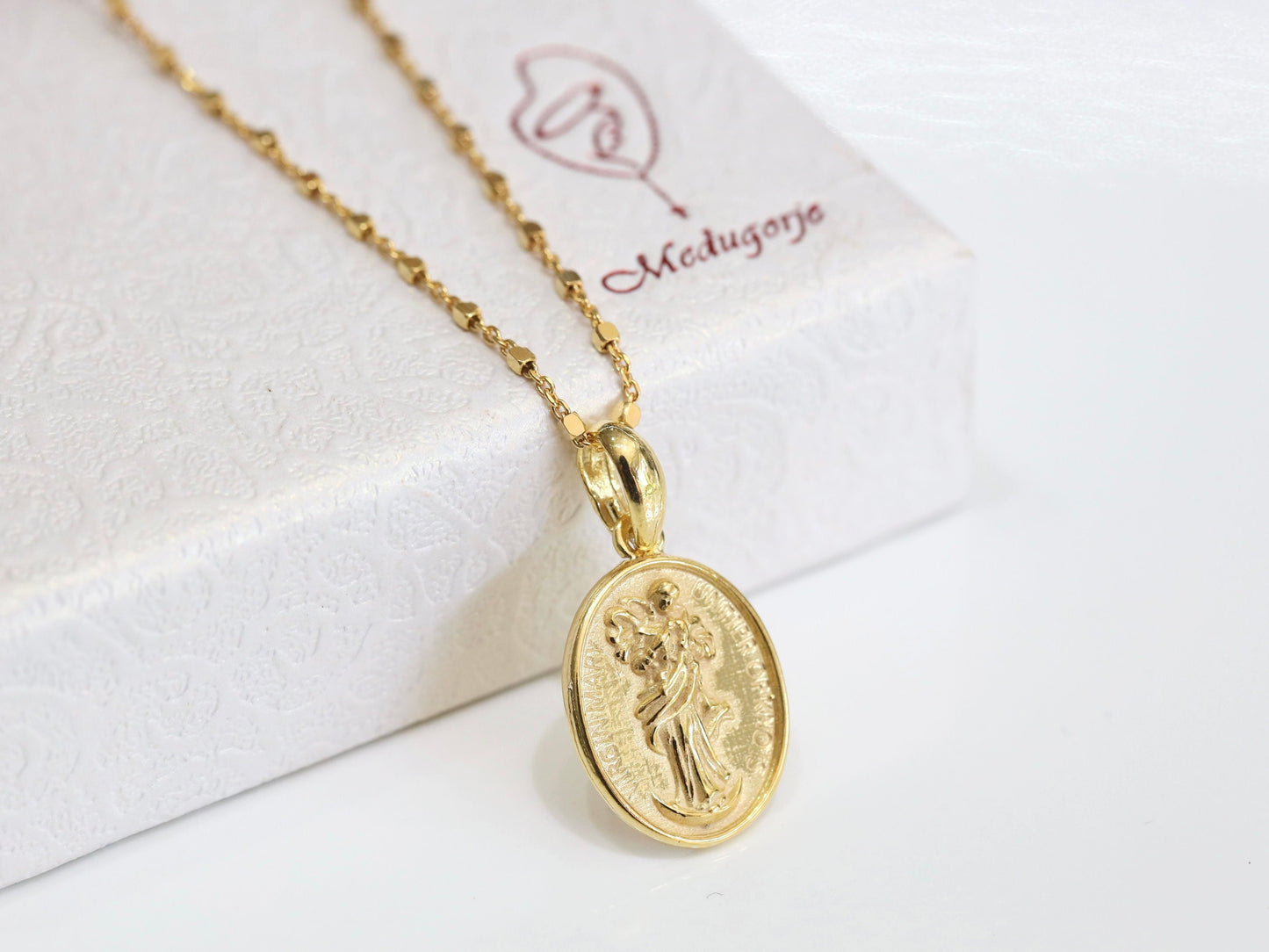 Untier of Knot’s medal, Mary Untier of Knots medal, Virgin Mary pendant, Our Lady sterling silver 925 medal with 18k gold plating