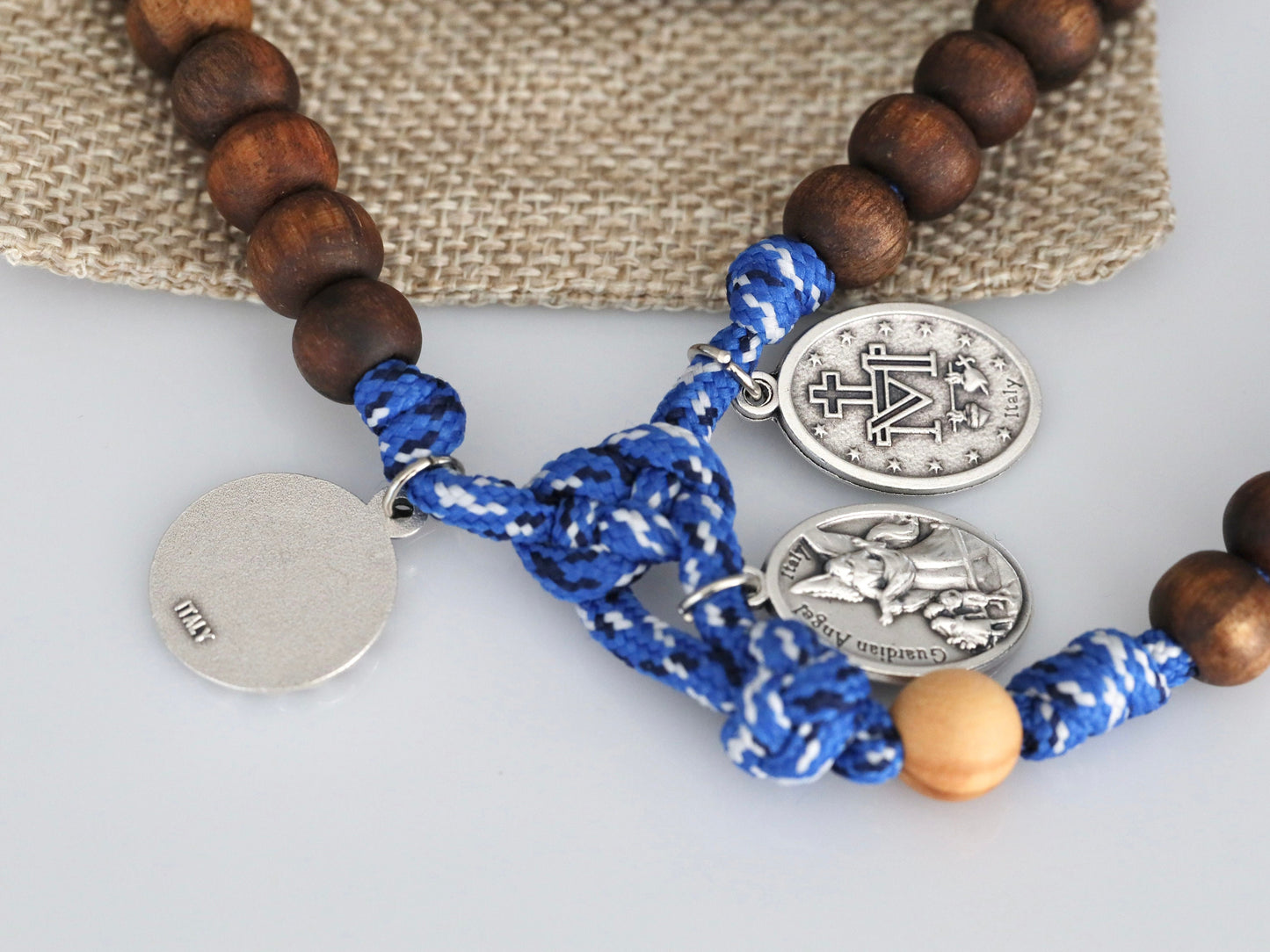 Rosario paracord, rosario guerrero, rosario de madera, crucifijo de San Benito, rosario costum hecho a mano, Medalla Milagrosa, Espíritu Santo, San Miguel
