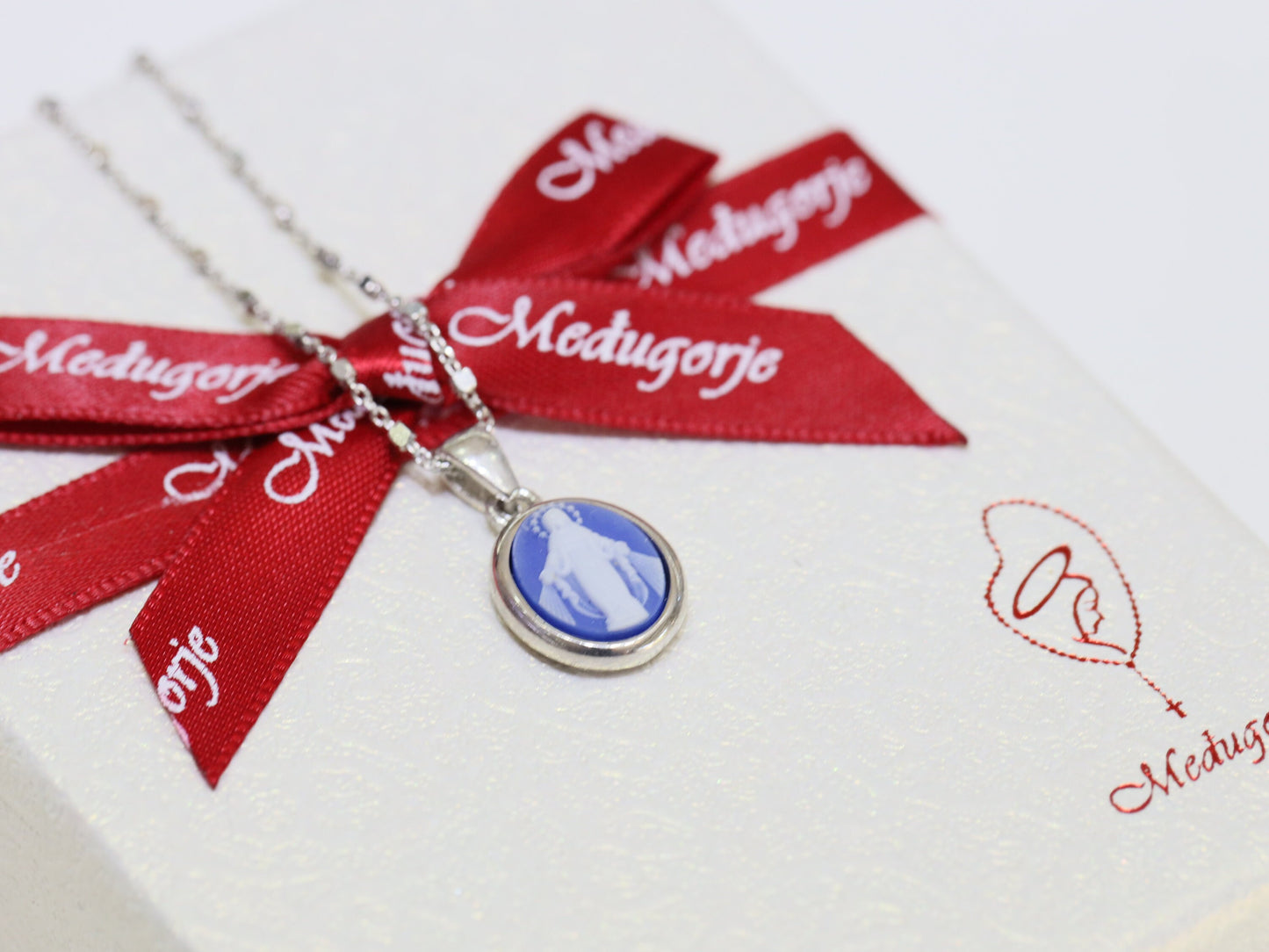Medalla Nuestra Señora de Gracia, colgante Virgen María, collar de cameo minimalista, Medalla Milagrosa de plata de ley 925, medalla pequeña para adolescentes