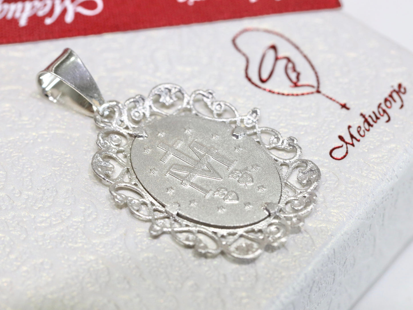 Medalla Milagrosa de Nuestra Señora de Gracia | Medalla Milagrosa de filigrana de plata de ley con talla de diamante / Medalla de plata preciosa de Nuestra Señora de Gracia