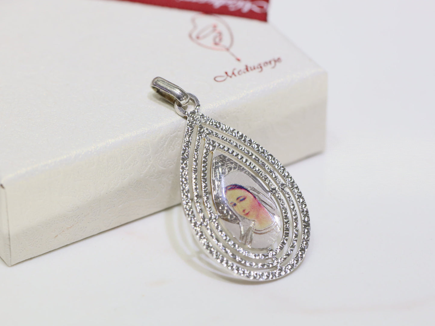 Medjugorje medal,Queen of Peace medal,Diamond cut medal in sterling silver 925, Virgin Mary necklace,Our lady of Medjugorje tear shape medal