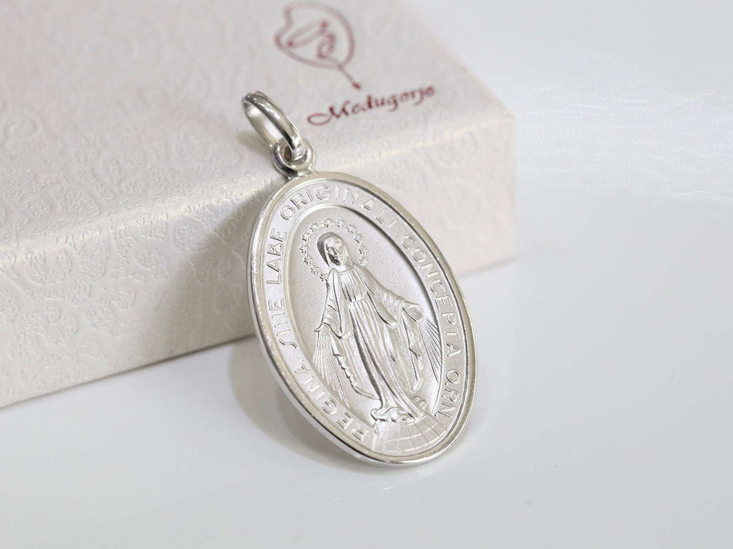 Medalla Milagrosa extra grande, colgante de Nuestra Señora de Gracia de plata de ley 925, Medalla Milagrosa de alto detalle, Medalla Milagrosa talla diamante