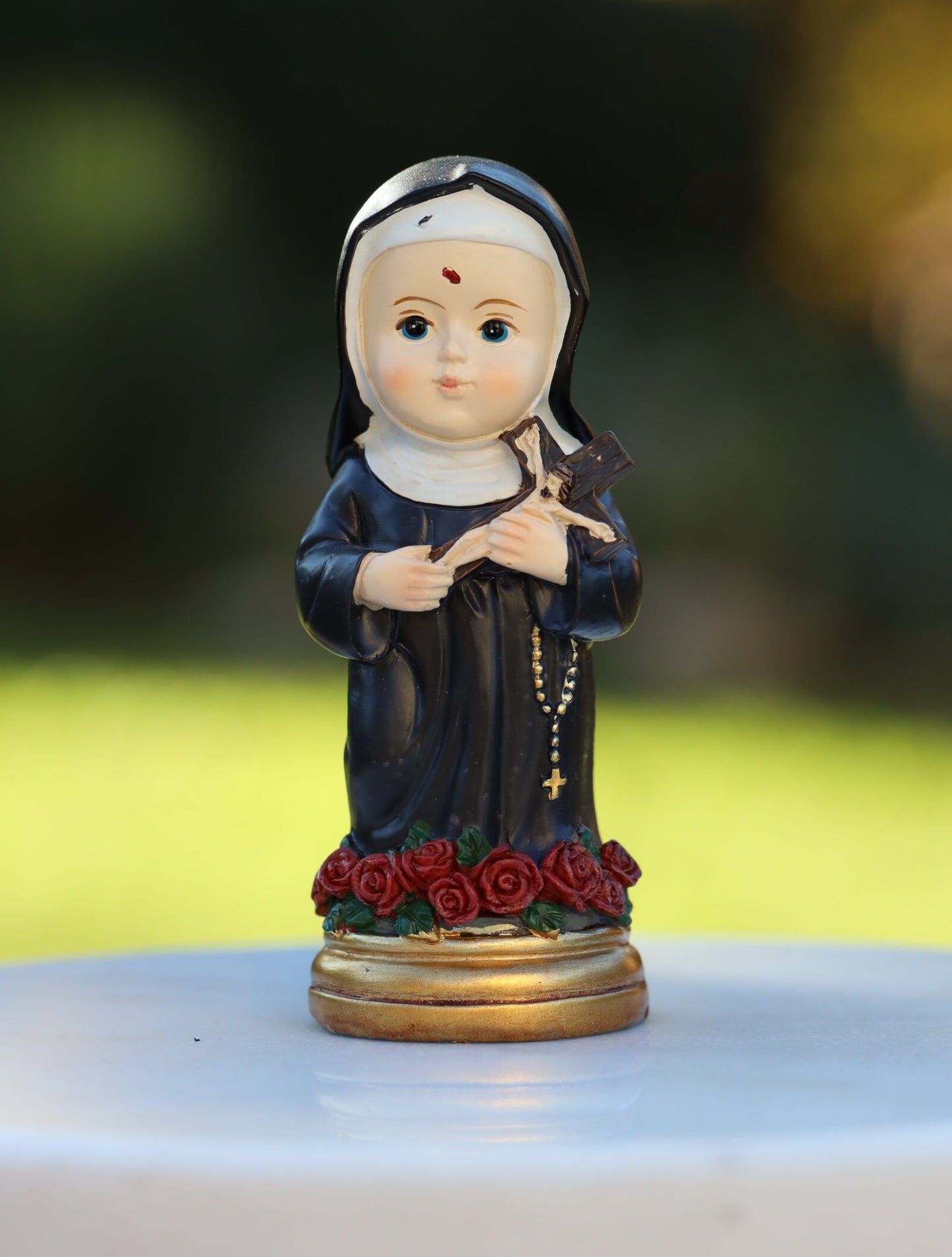 Estatua en miniatura de Santa Rita, colección de bebés Estatua de Santa Rita, estatua de Santa católica en miniatura, santos coleccionables, santos devocionales como bebé