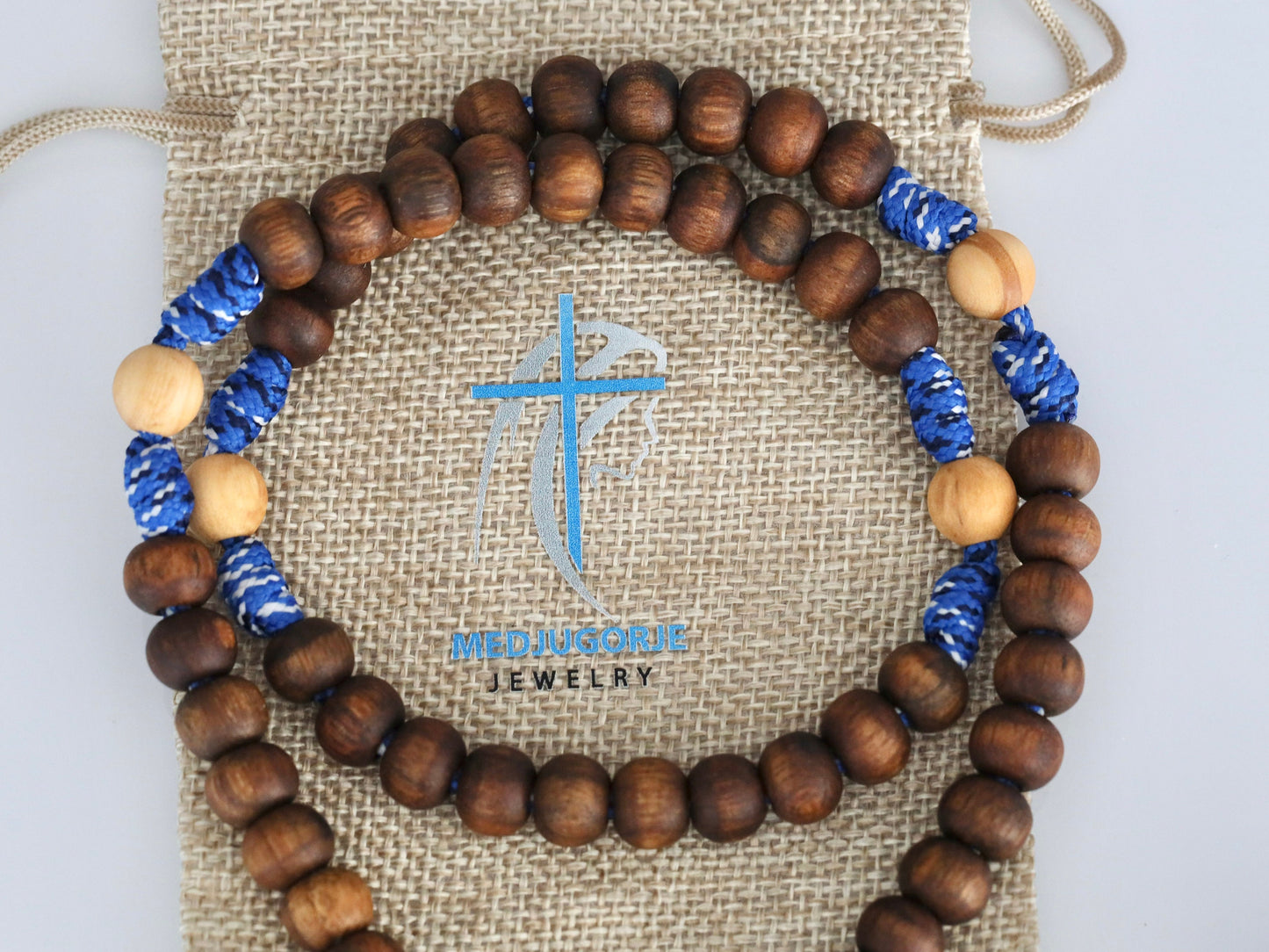 Rosario paracord, rosario guerrero, rosario de madera, crucifijo de San Benito, rosario costum hecho a mano, Medalla Milagrosa, Espíritu Santo, San Miguel