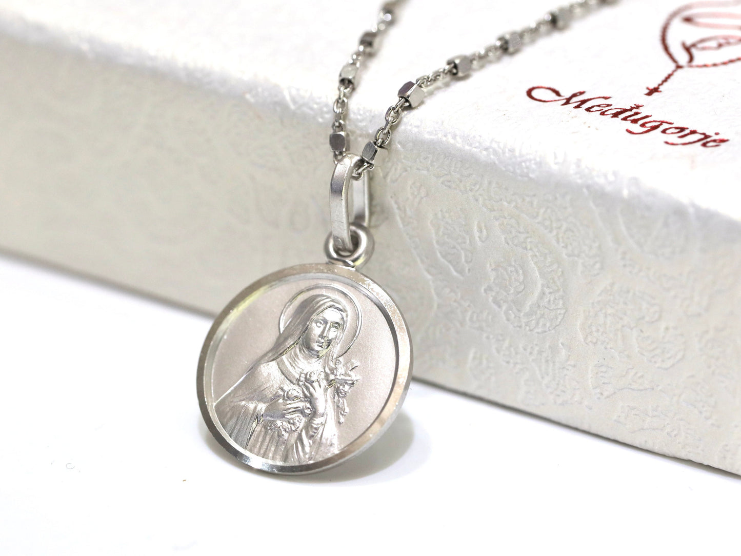 Saint Teresa of little flower ,sterling silver medal,devotional medal of catholic Saint,Saint Teresa of Jesus, St Teresa of Little Flowers