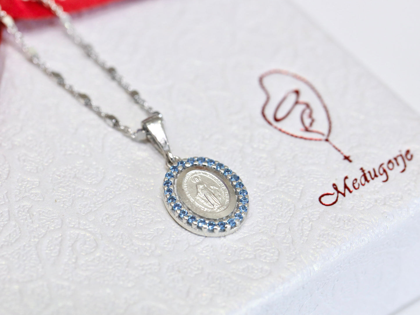 Medalla Milagrosa, colgante de collar de Nuestra Señora de Gracia, medalla de plata de ley, medalla minimalista para niñas, medalla azul en miniatura de Nuestra Señora