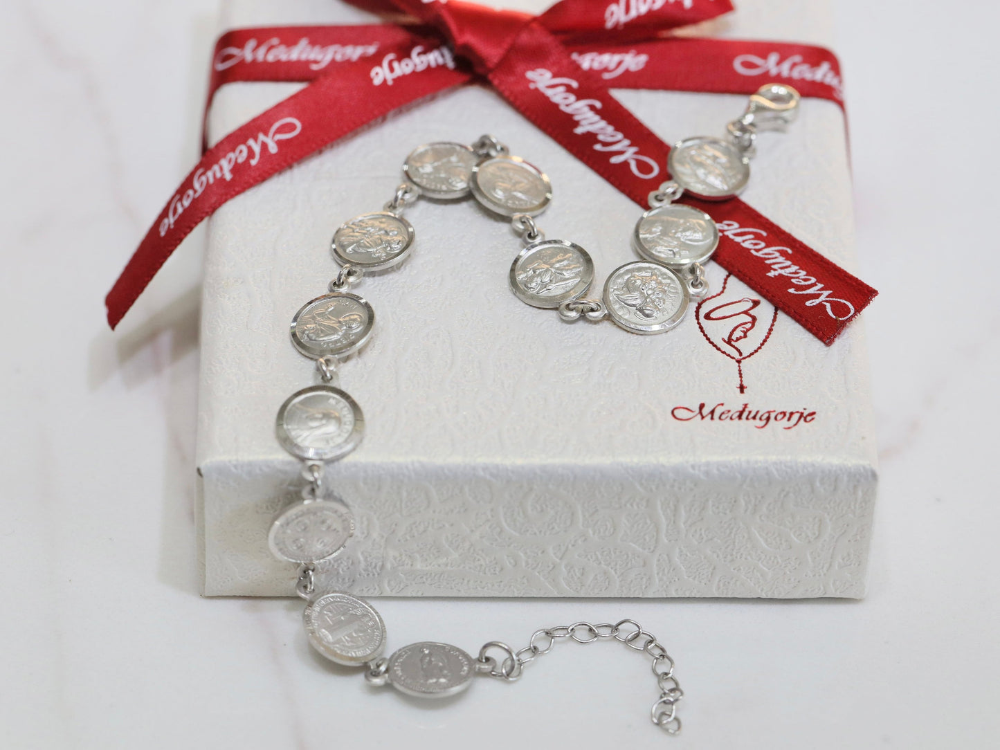 Pulsera de santos católicos | pulsera con 11 santos católicos | pulsera rosario con talla de diamantes | pulsera de plata de ley 925 para mujer