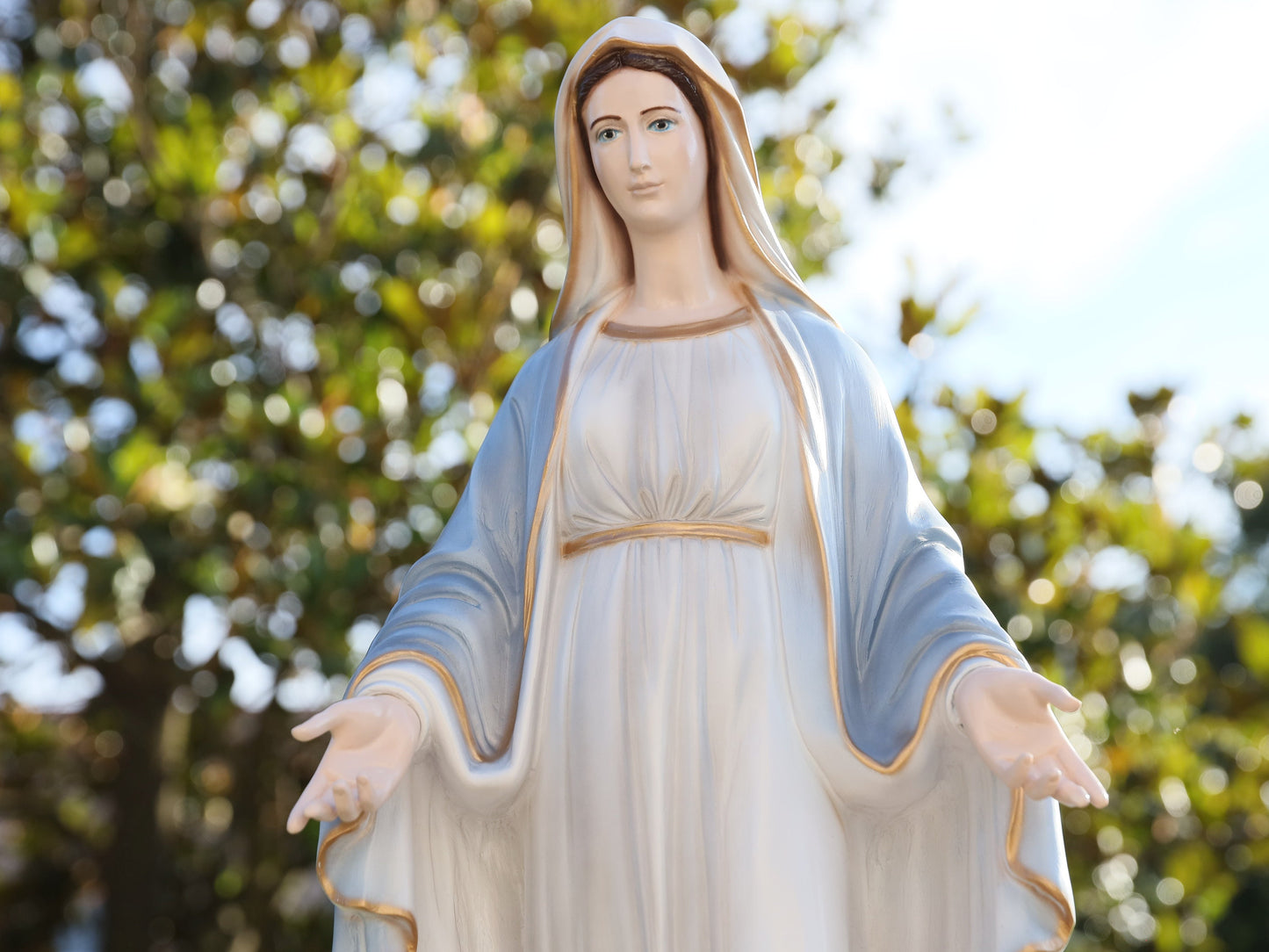 Estatua de Nuestra Señora de 31 pulgadas, estatua de Nuestra Señora de Gracia, estatua grande para jardín, estatua azul de la Virgen María, estatua del altar del hogar, estatua de Medjugorje,