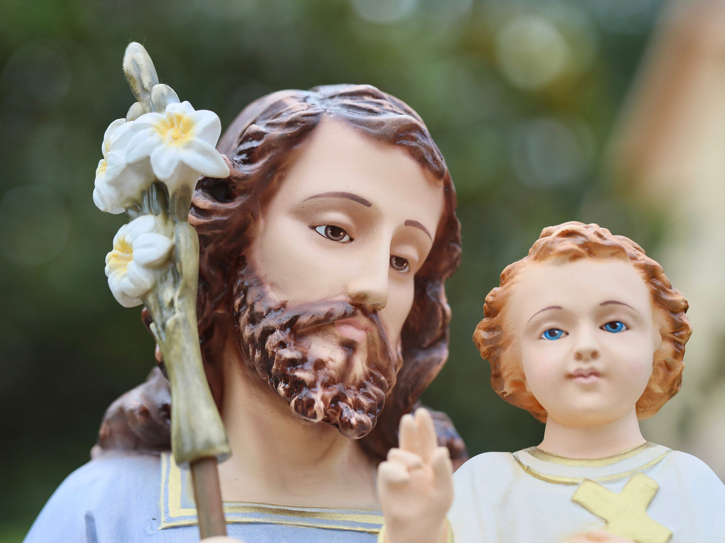 Estatua de San José, San José con el Niño Jesús, estatua del altar del hogar, estatua católica devocional, estatua del jardín, estatua de 31 pulgadas, polvo de mármol