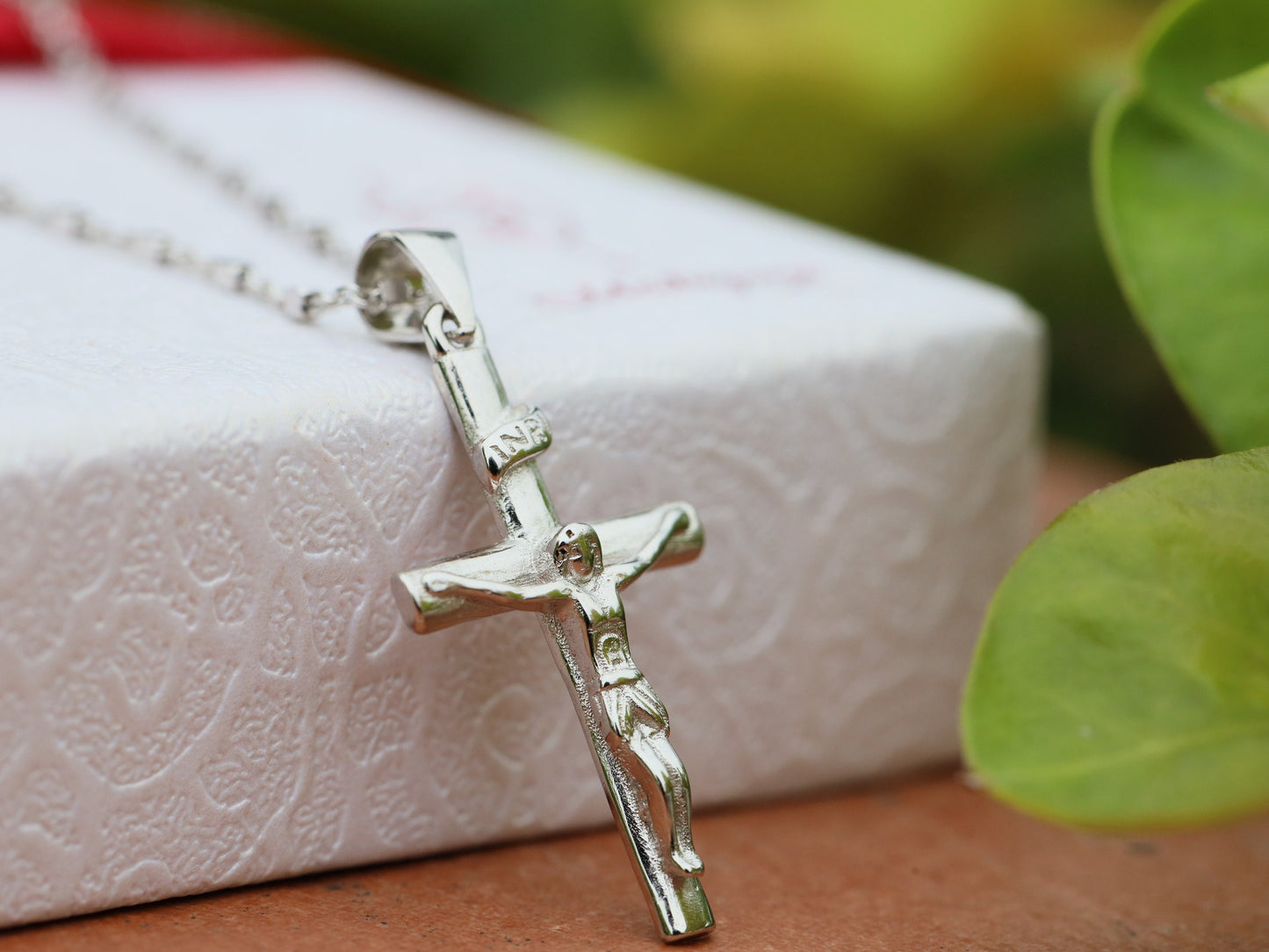 Crucifijo para mujer, crucifijo de plata de ley 925, collar de crucifijo para adolescente, colgante de crucifijo pequeño, crucifijo para adolescente, regalo para mamá