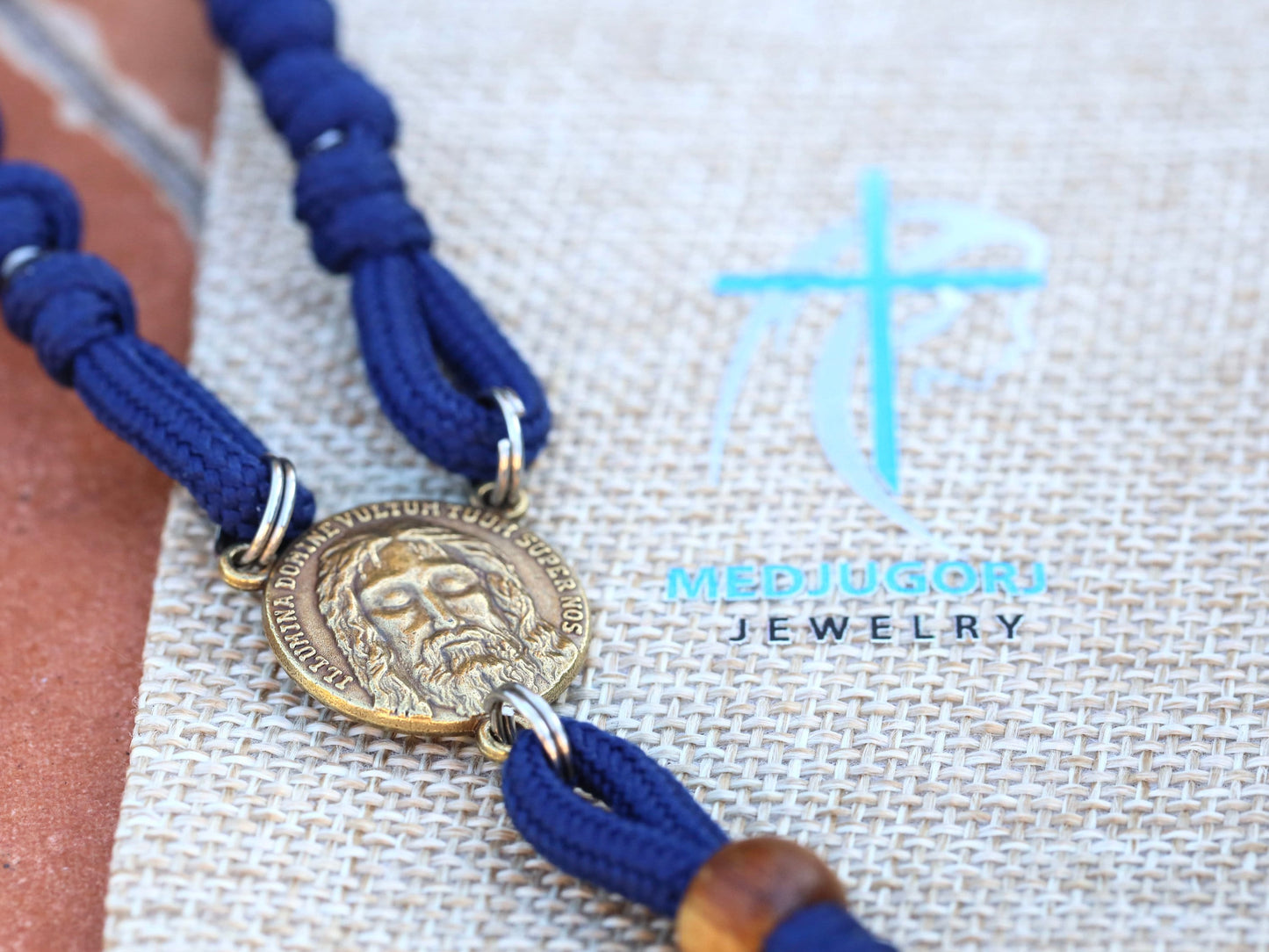 Rosario crucifijo perdón, rosario paracord, rosario tejido a mano, rosario de la cara más santa, rosario de la cara de Jesús, regalo para el hombre, rosario de paracord azul marino