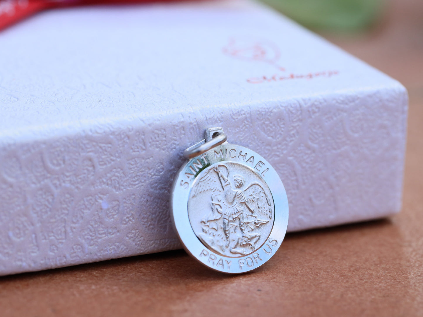 Medalla de San Miguel, plata de ley 925, medalla sin empañamiento, medalla del arcángel Miguel, medalla católica devocional, medalla redonda de 18 mm para hombre