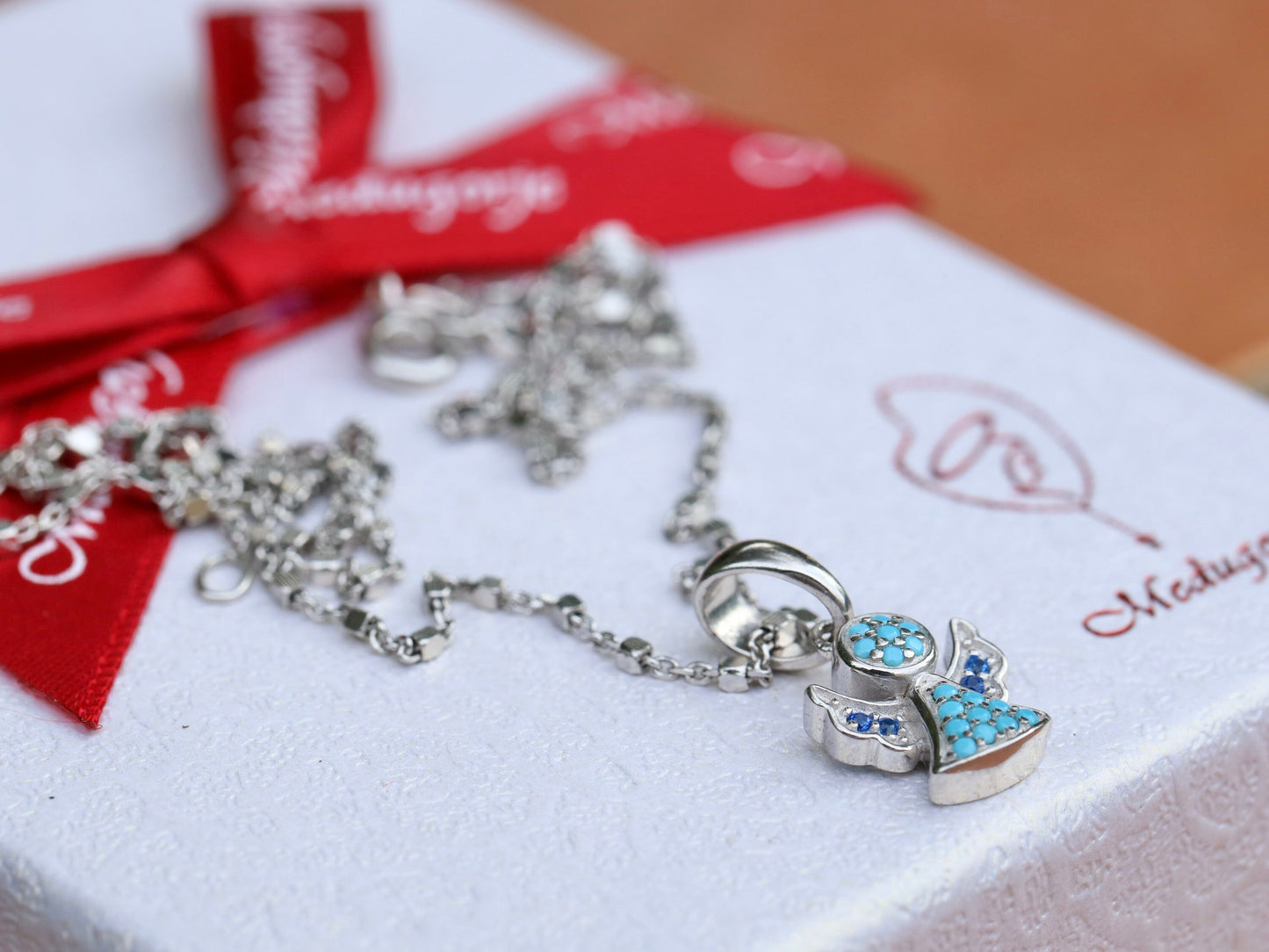 Colgante de ángel, collar Angel Guardian, colgante de ángel en miniatura para adolescente, regalo para mujeres, ángel con circonio cúbico, collar delicado