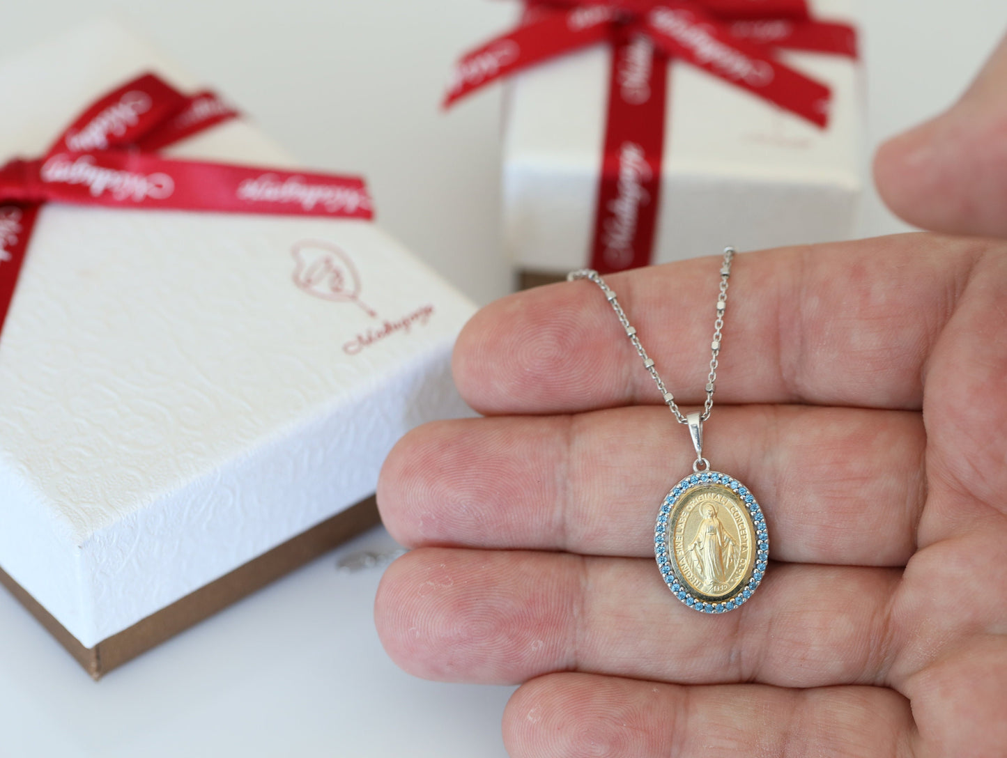 Dije para collar de Medalla Milagrosa bañada en oro de plata de primera ley con circonio cúbico, Colgante de Nuestra Señora de Gracia con acabado de alta calidad