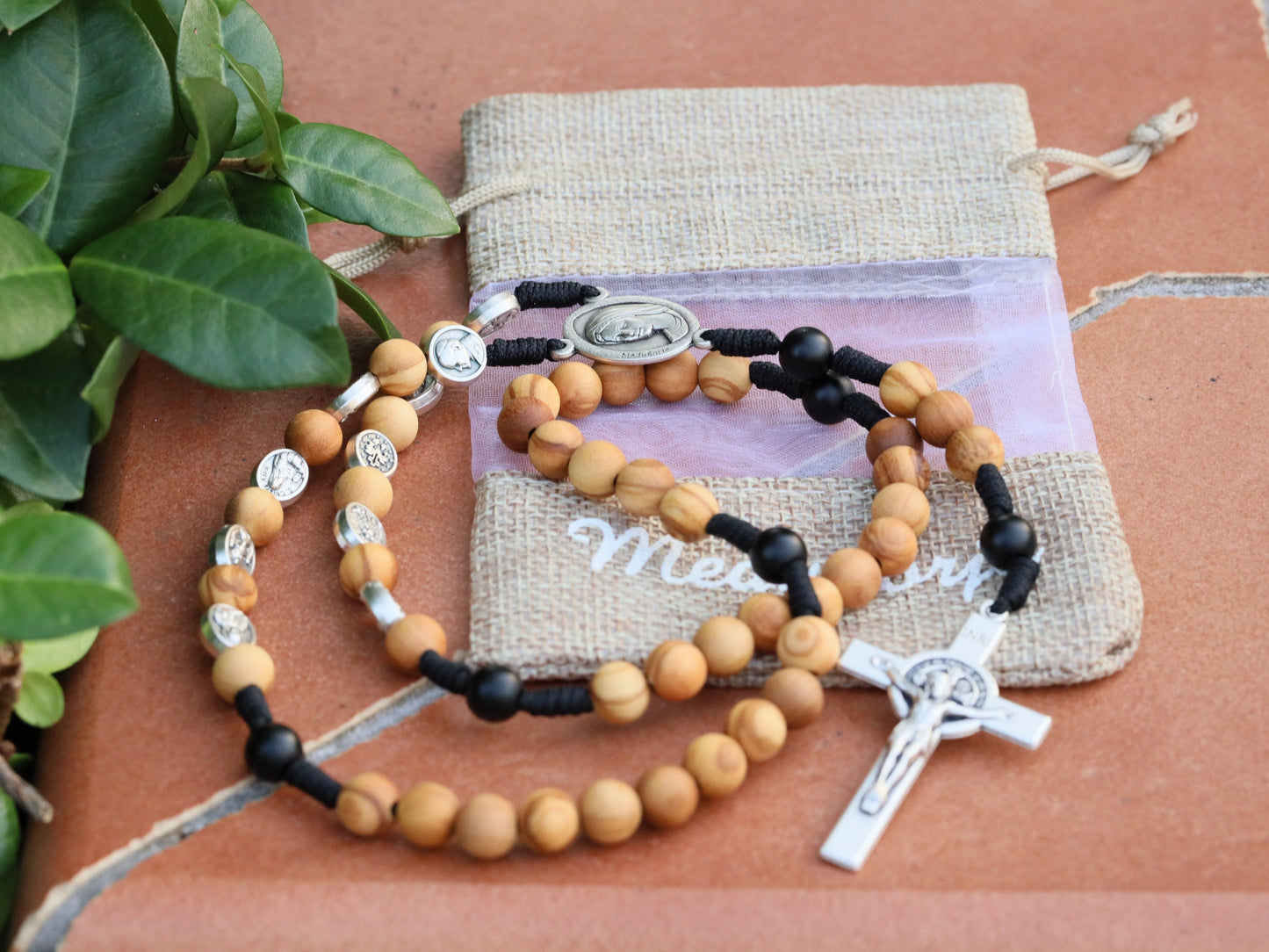 Wood rosary, olive wood, rosary with saints , handmade rosary, gift for father, gift for mum, catholic rosary, St Benedict wood rosary