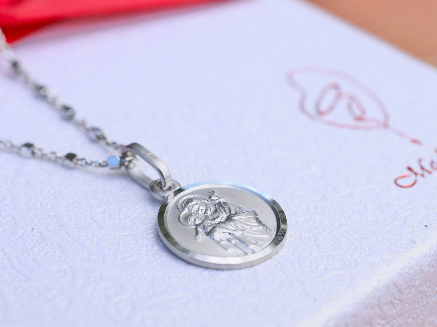 Medalla San José, plata de ley 925, medalla para hombre, medalla para mujer, medalla talla diamante, medalla santo católico, medalla protectora de la familia