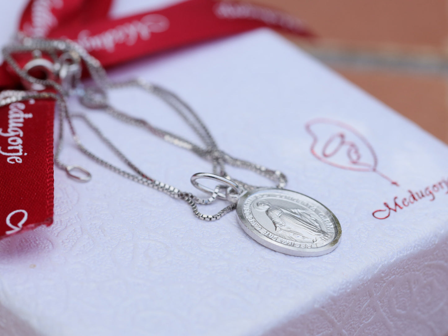 Medalla Milagrosa Simple, medalla de tamaño mediano, plata de ley 925, medalla ovalada de Nuestra Señora de Gracia, medalla católica para mujer, regalo para católica