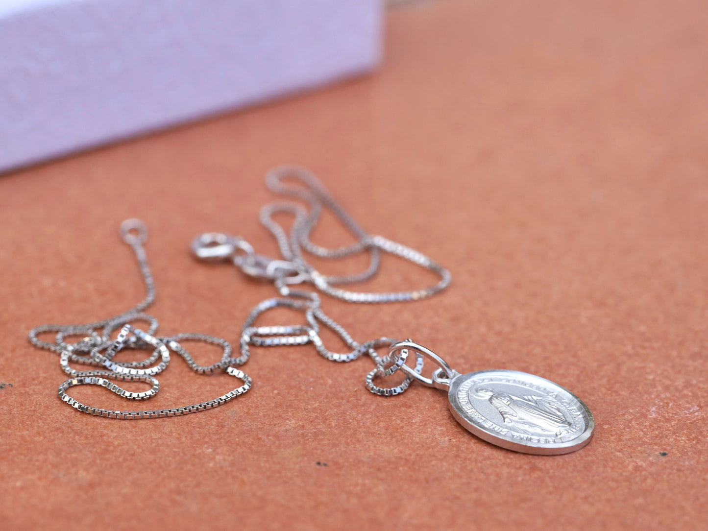 Medalla Milagrosa Simple, medalla de tamaño mediano, plata de ley 925, medalla ovalada de Nuestra Señora de Gracia, medalla católica para mujer, regalo para católica