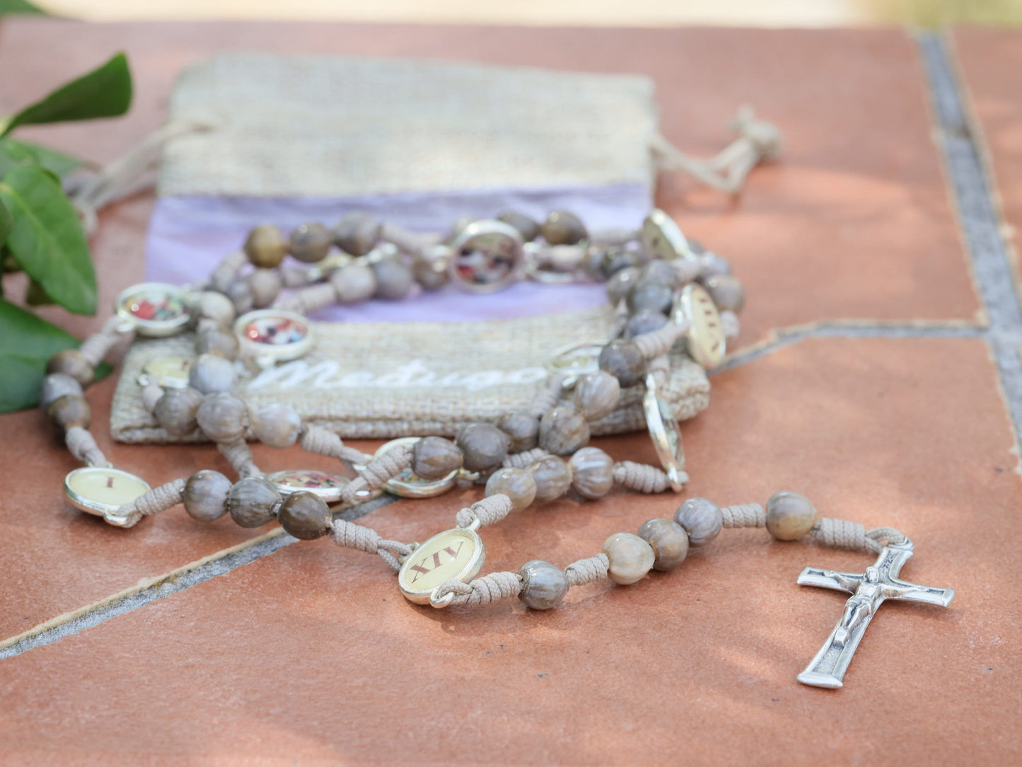 Estaciones de rosario cruzado, cuentas lágrimas de Job, rosario hecho a mano, cuentas de semillas naturales, rosario Vía Crucis, rosario Medjugorje, Vía Dolorosa,