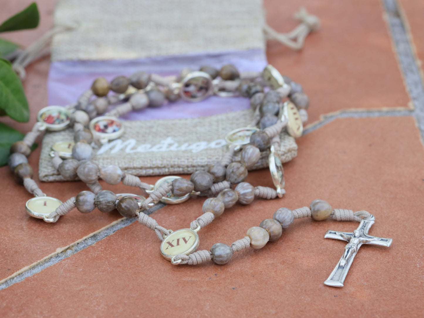 Estaciones de rosario cruzado, cuentas lágrimas de Job, rosario hecho a mano, cuentas de semillas naturales, rosario Vía Crucis, rosario Medjugorje, Vía Dolorosa,