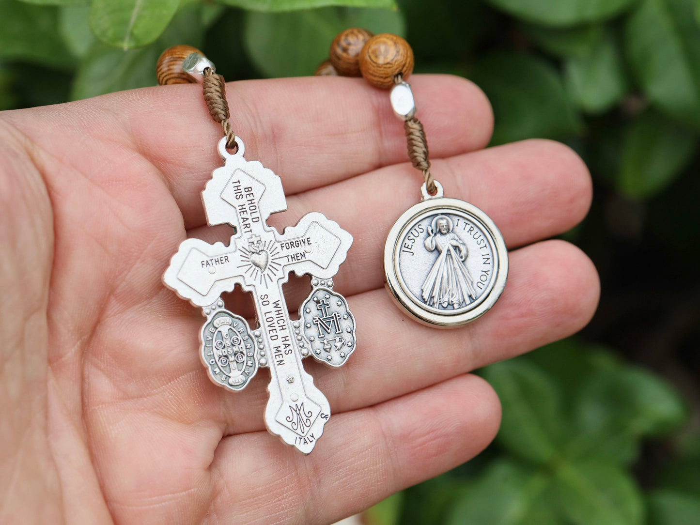 Wooden one decade rosary, pardon crucifix rosary,pocket rosary for man,miraculous medal rosary,dainty rosary, st Benedict one decade rosary