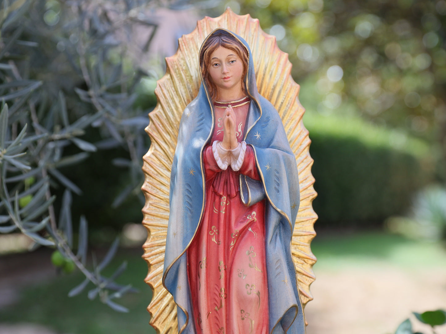 Estatua de Nuestra Señora de Guadalupe, estatua hecha a mano de la Virgen María de 45 cm, estatua de madera tallada a mano, estatua de Nuestra Señora de 18 pulgadas, estatua del altar del hogar