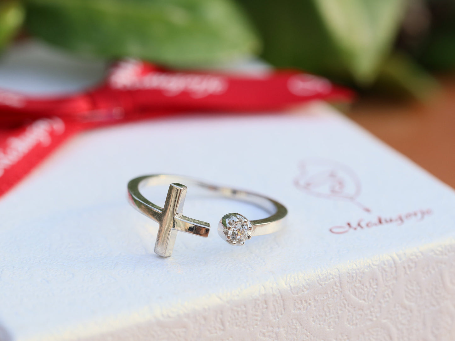 Anillo cruzado| anillo de plata | anillo devocional católico | regalo para católicos | cruz delicada | anillo minimalista para niña | anillo cruzado simple
