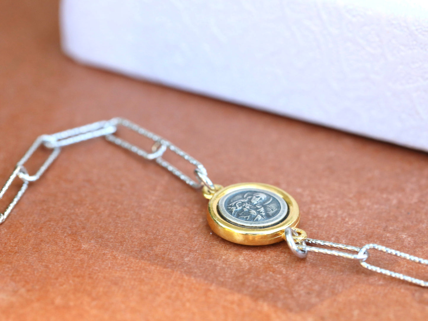 PAPERCLIP Pulsera escapulario, plata de ley 925, medalla escapulario chapada en oro, medalla escapulario aspecto retro, Sagrado Corazón y Monte Carmelo BRACALET