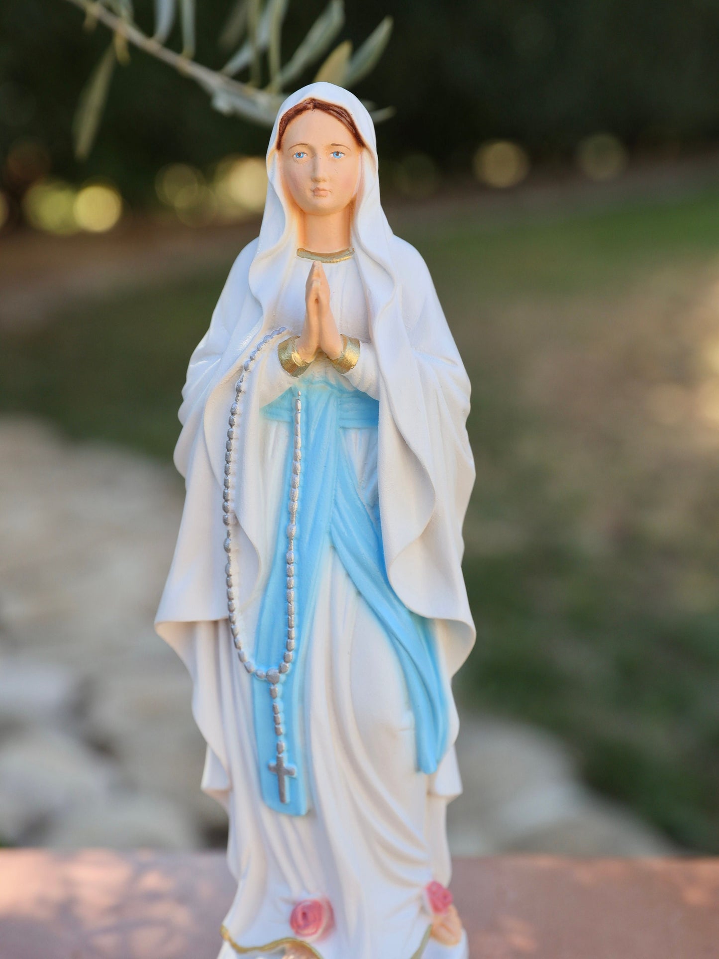 Estatua de Nuestra Señora de Lourdes, estatua de la Virgen María, estatua de 12 pulgadas, estatua de la Virgen María de 30 cm, estatua para el altar católico, estatua de polvo de mármol