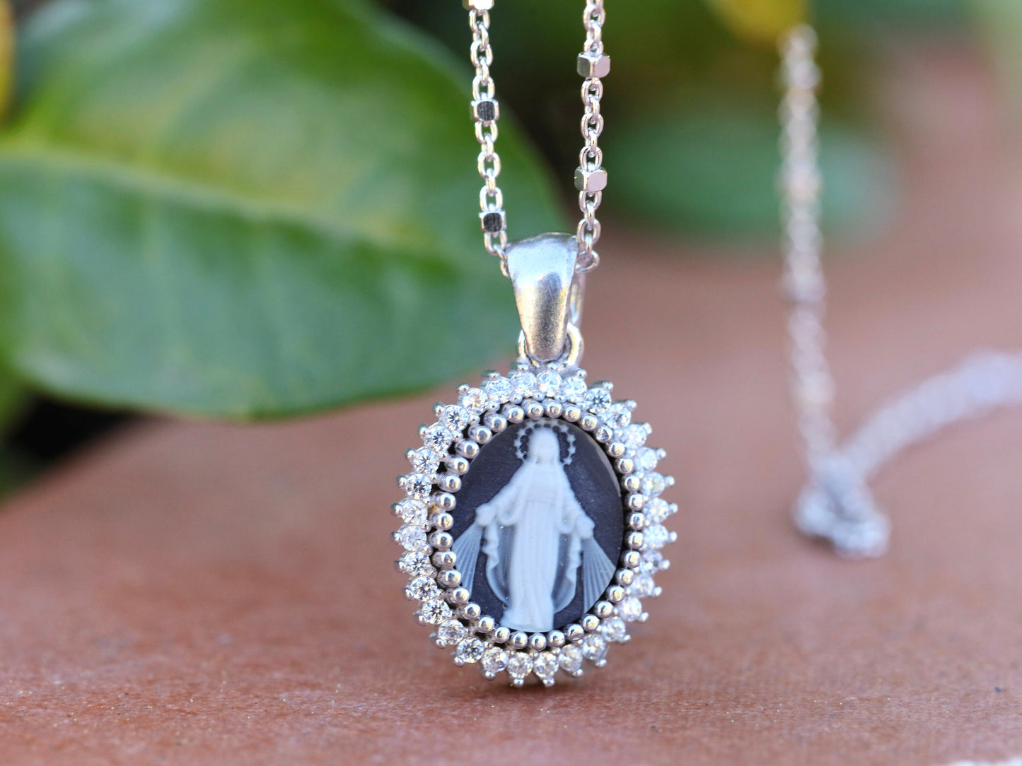 Medalla Nuestro Muchacho de Gracia, Medalla Milagrosa, delicado collar de la Virgen María, colgante de Plata de Ley 925 con circonio cúbico, medalla para adolescente