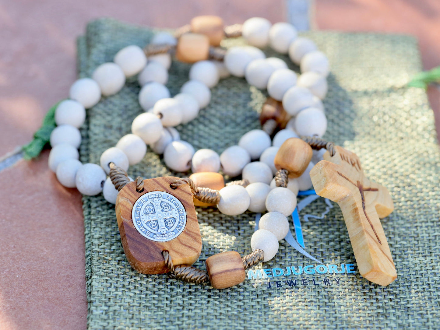 Rosario de Piedra Fina Pulida - Colección Medjugorje