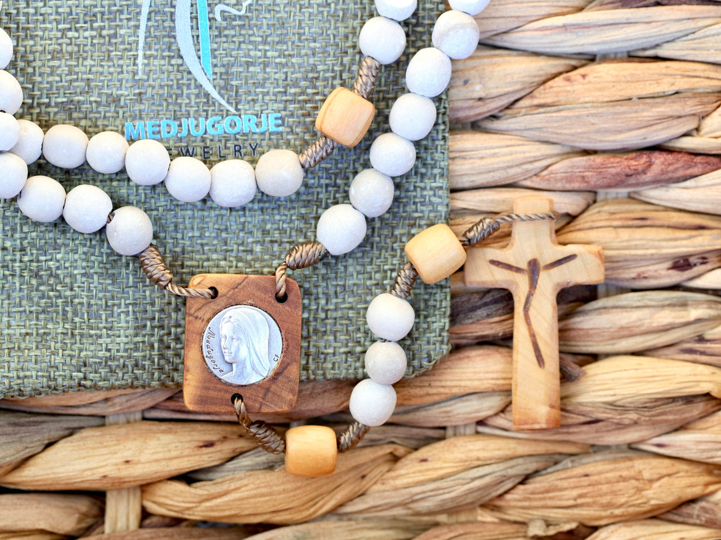 Cuentas de rosario de piedra pulida fina, rosario de piedra de Medjugorje, rosario de Cross Mountain, rosario católico tradicional, pieza central del rosario de madera de olivo