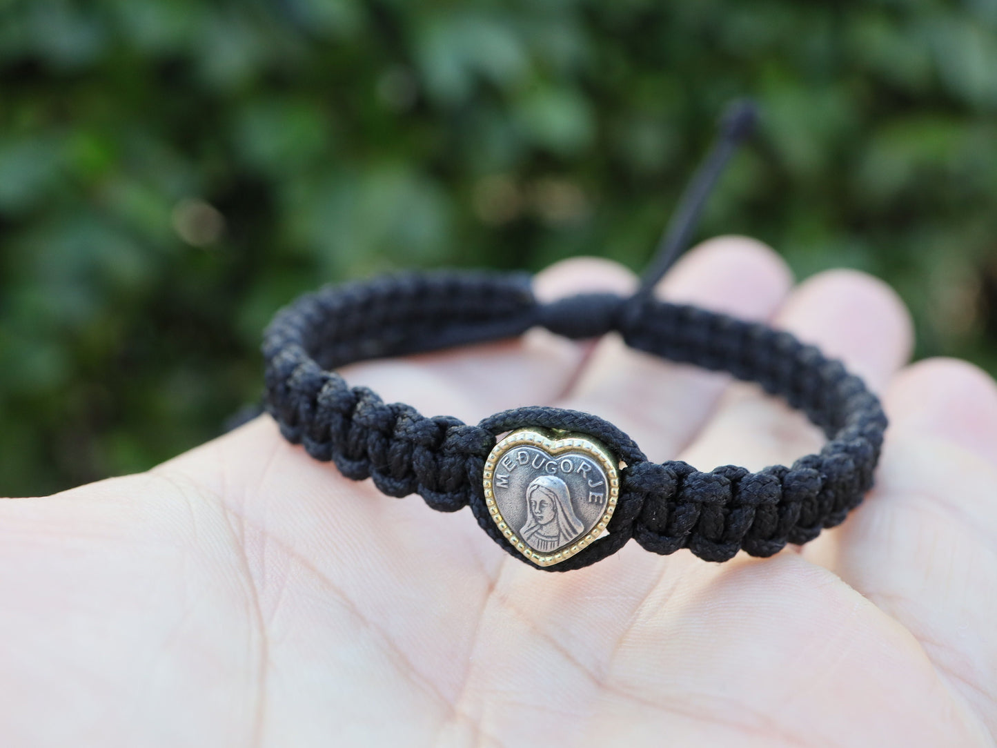 Pulsera resistente con dije de Nuestra Señora, pulsera estilo macramé con Reina de la Paz, pulsera de plata de ley 925 para mujer, pulsera de cordón negro