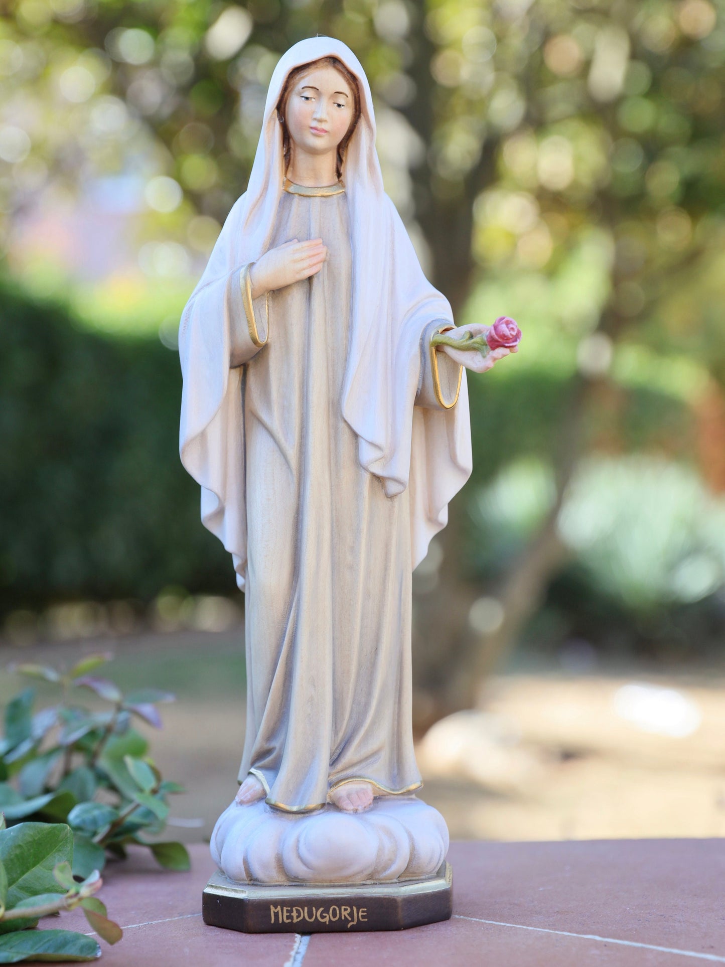 Estatua de madera de Medjugorje, estatua de madera de Nuestra Señora, estatua de la Reina de la Paz de 11,8 pulgadas, estatua hecha a mano, estatua católica, estatua de la Virgen María de 30 cm,