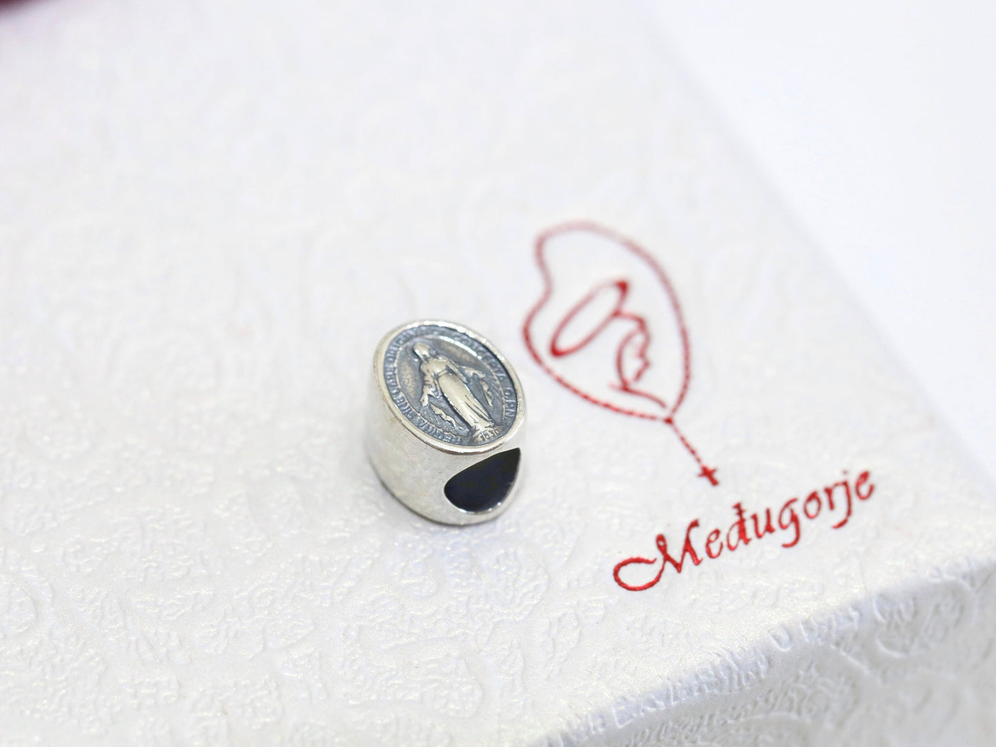 Medalla Milagrosa, plata de ley 925, plata antigua, encanto compatible con Pandora, regalo para mujeres, encanto de pulsera estilo europeo, encanto católico