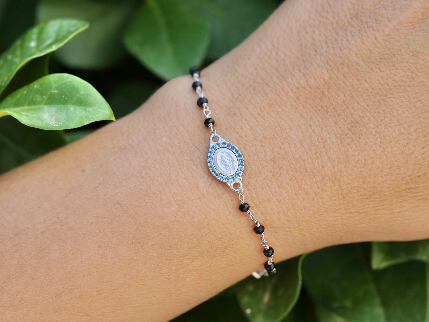 Pulsera de rosario de turmalina negra de plata de ley para mujer, pulsera de rosario delicado negro con Medalla Milagrosa, rosario de plata en miniatura