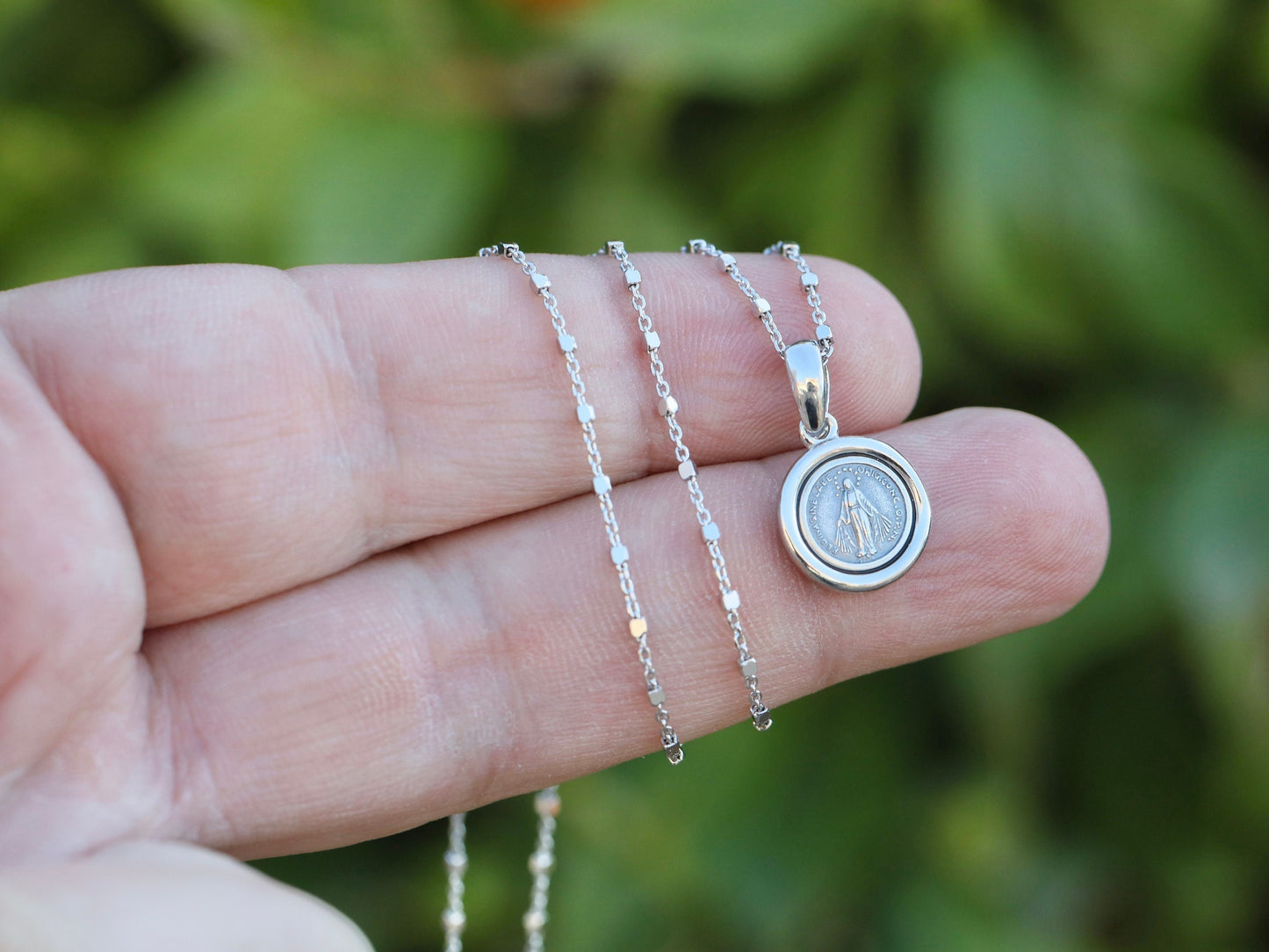 Medalla Milagrosa, Colgante Virgen María en miniatura, Colgante Nuestra Señora para adolescente, Regalo para hija, plata de ley 925, colgante en miniatura