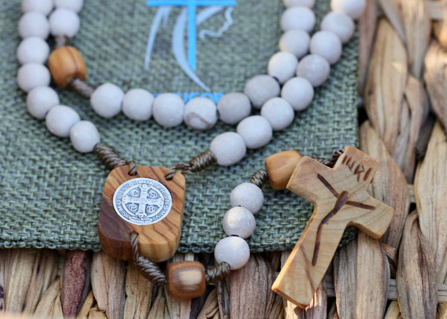 Rosario de Piedra Fina Pulida - Colección Medjugorje