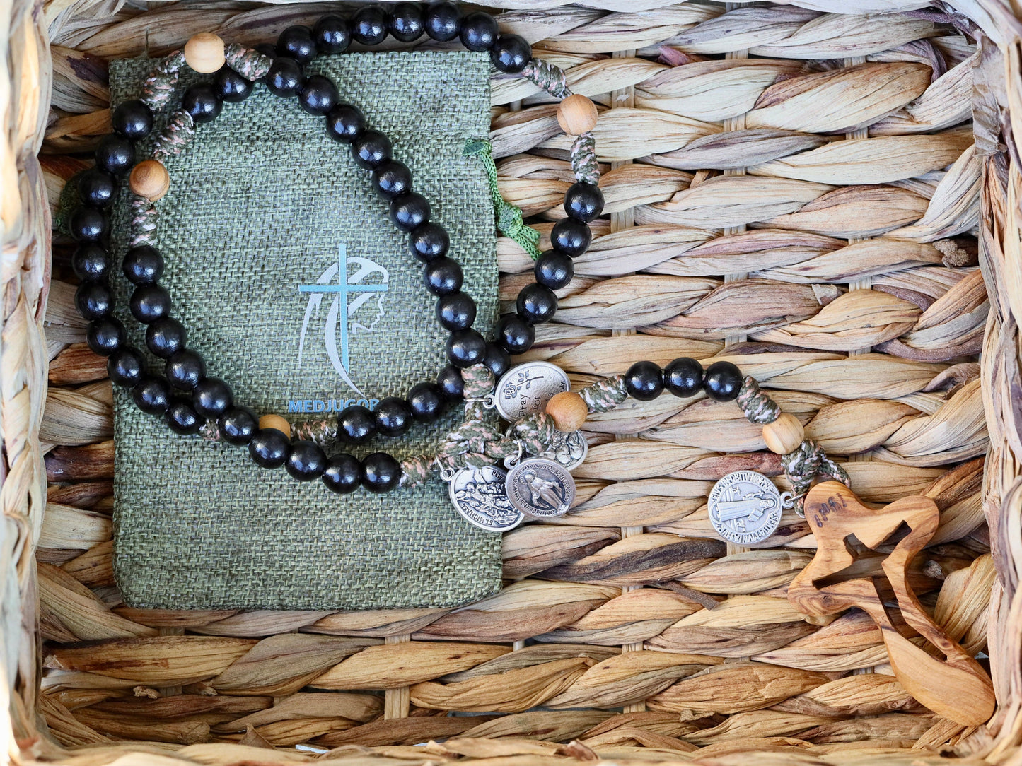 Rosario Paracord grande de 10 mm, rosario de madera, regalo católico, rosario táctico, rosario de cuentas negras para hombre, rosario de cruz grande, rosario de Medjugorje