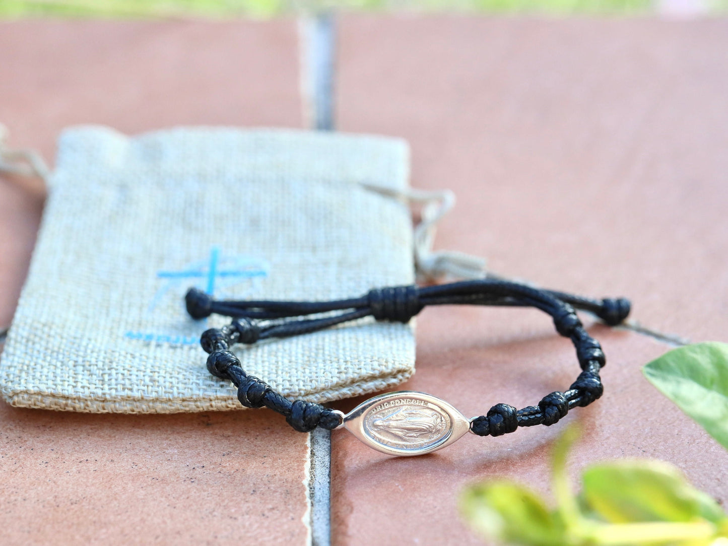 Pulsera Medalla Milagrosa, pulsera rosario, pulsera rosario plata de ley 935, pulsera rosario para hombre, pulsera rosario hecha a mano cordón encerado