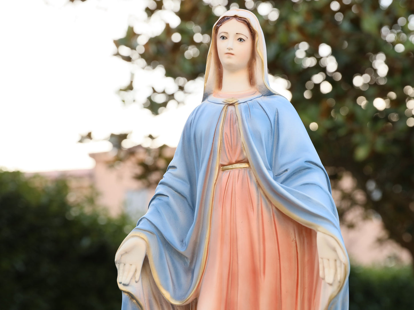 Estatua de Nuestra Señora de Gracia de 20 pulgadas. Estatua al aire libre de la Virgen María, estatua de polvo de mármol de Nuestra Señora, estatua del altar del hogar, estatua católica