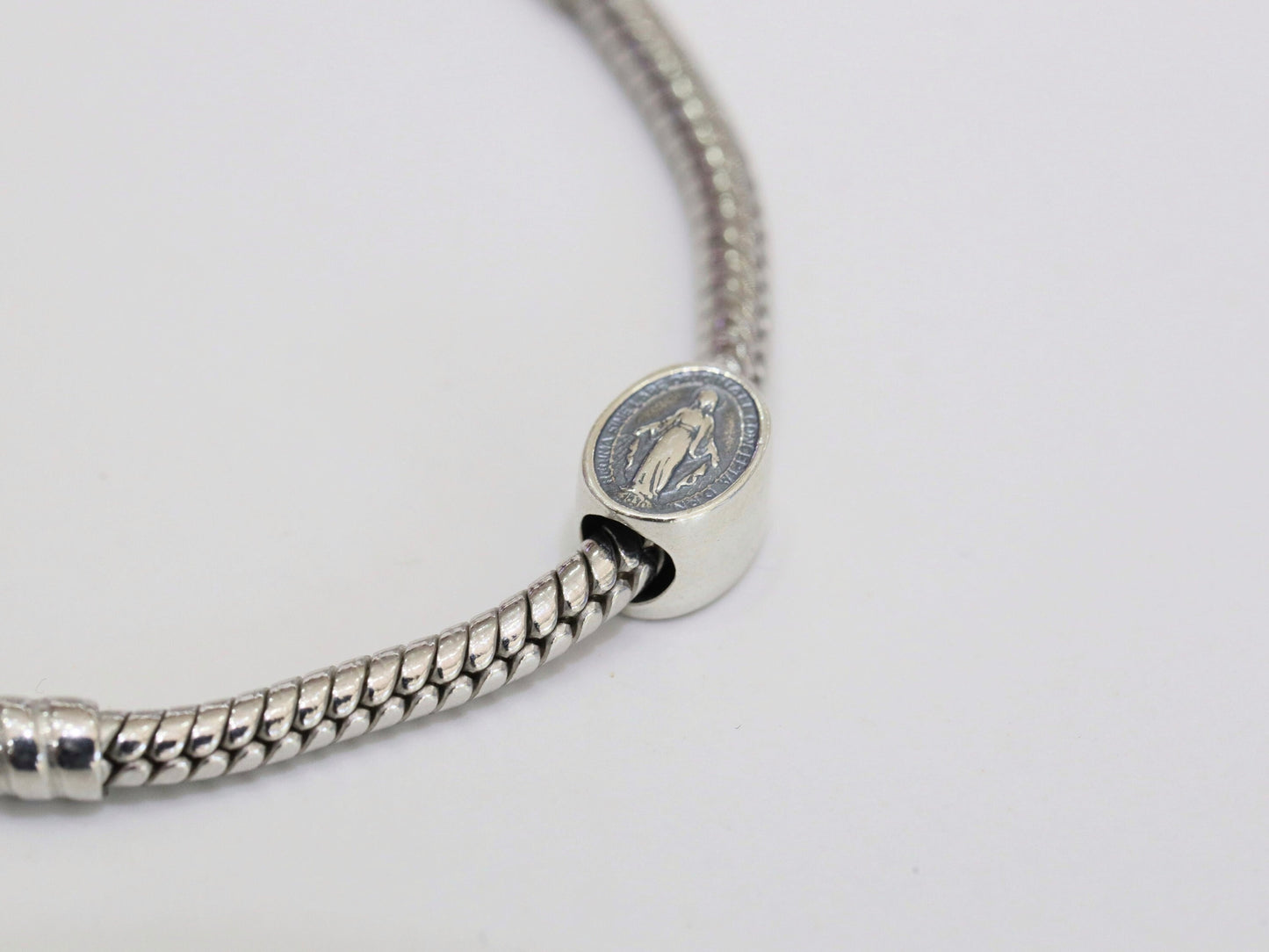 Medalla Milagrosa, plata de ley 925, plata antigua, encanto compatible con Pandora, regalo para mujeres, encanto de pulsera estilo europeo, encanto católico