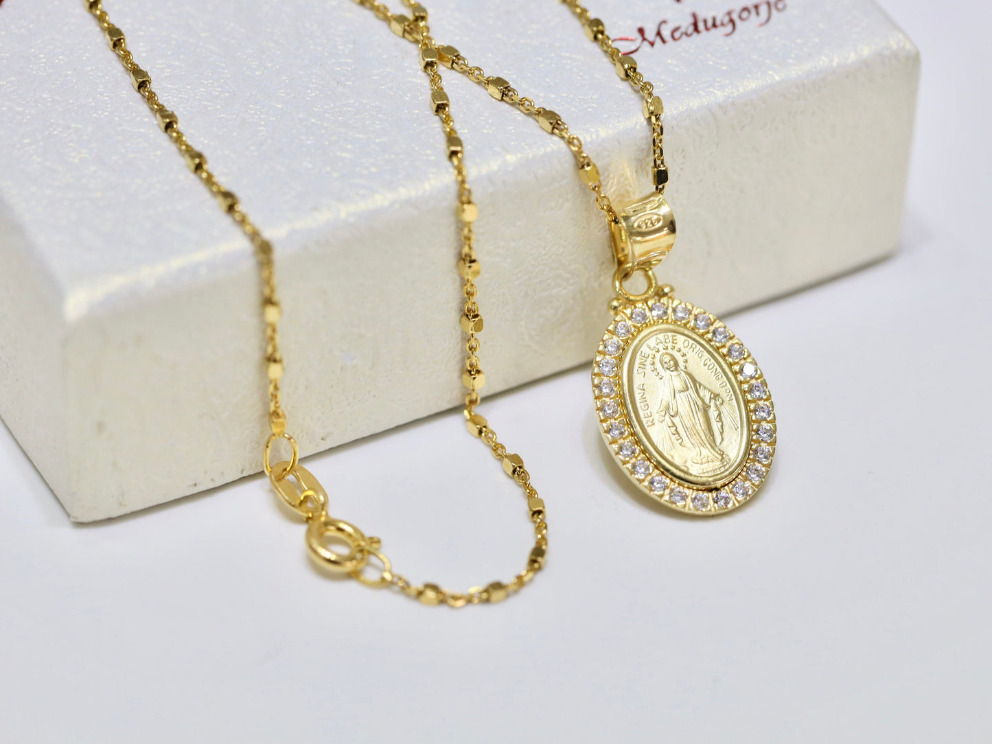 Medalla Milagrosa, plata de ley 925 con baño de oro de 18k, regalo para mujer, Medalla Milagrosa de alta definición, Medalla Milagrosa con piedras