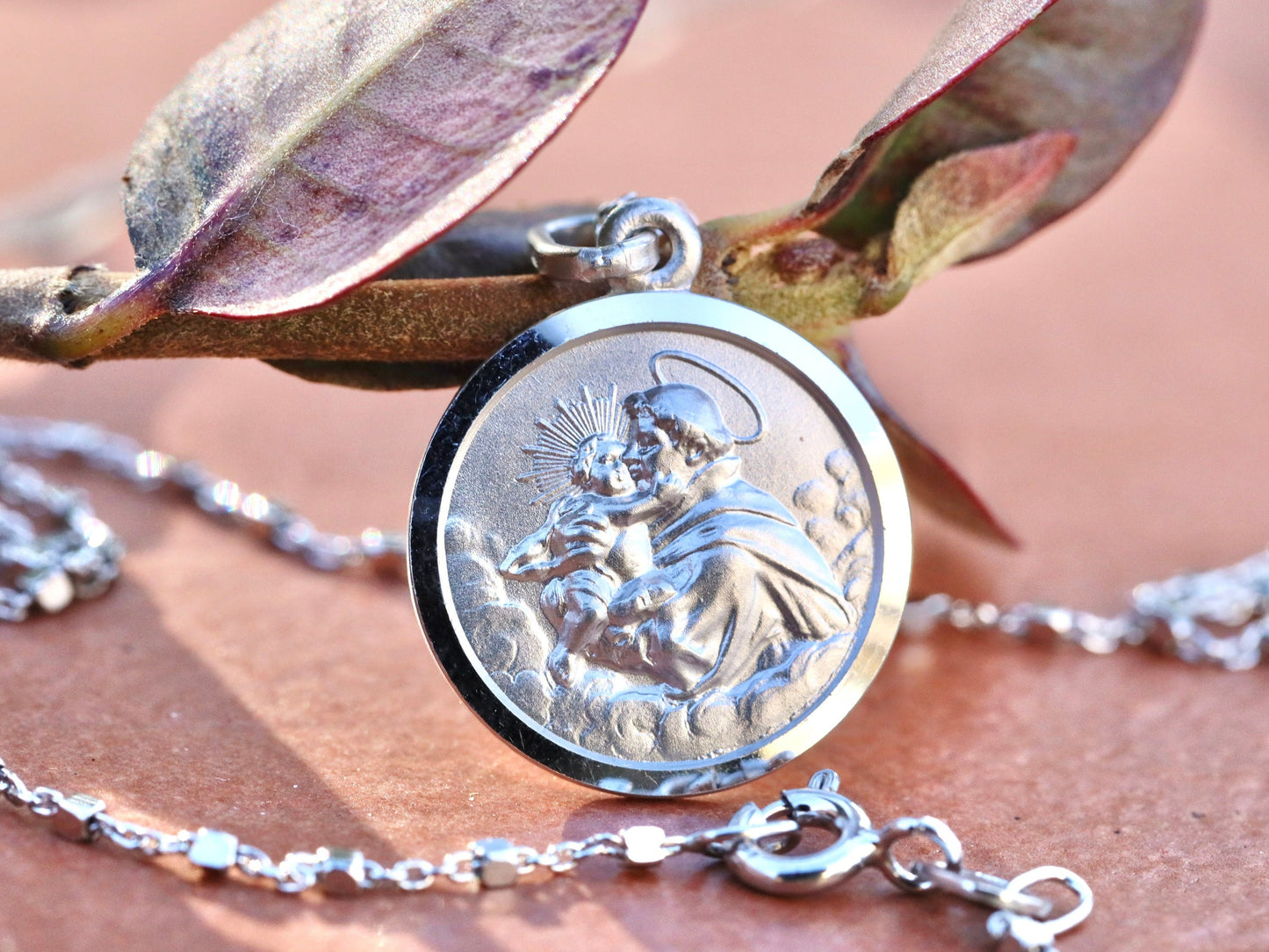 Colgante de plata de primera ley de San Antonio de Padua, medalla redonda de San Antonio, collar de santo católico, collar de Medjugorje, regalo de comunión