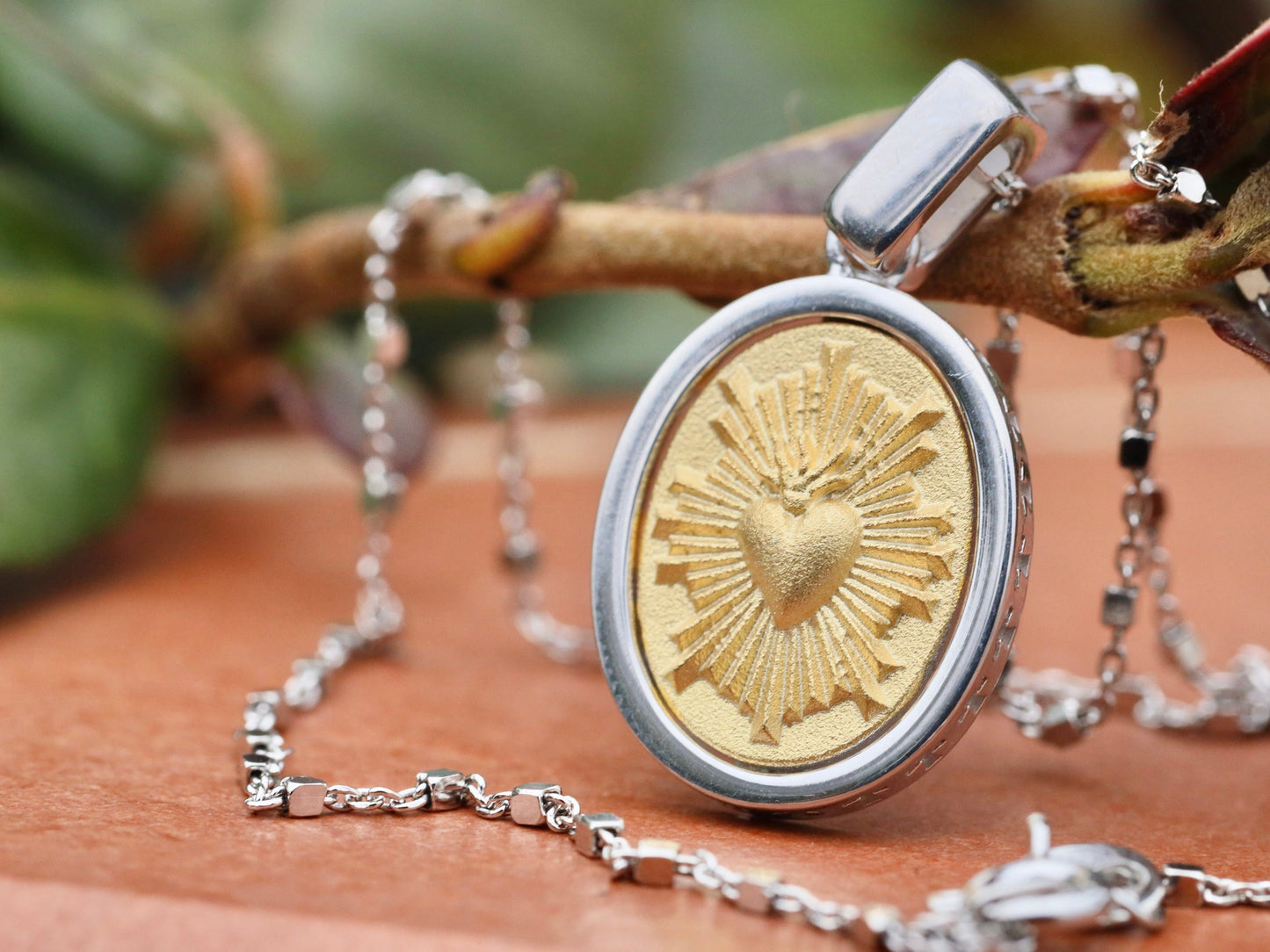 Medalla Ex Voto, medalla de plata de ley 925 con baño de oro, medalla de ofrenda votiva a un santo, medalla del Sagrado Corazón, medalla católica para mujer
