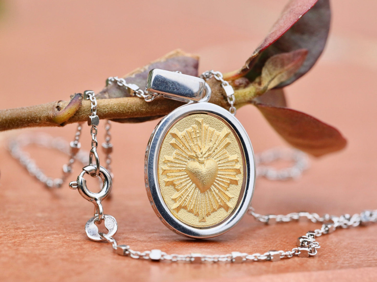 Medalla Ex Voto, medalla de plata de ley 925 con baño de oro, medalla de ofrenda votiva a un santo, medalla del Sagrado Corazón, medalla católica para mujer