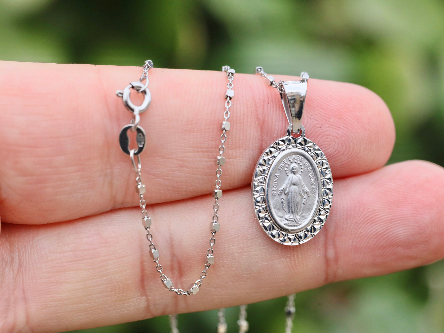 Medalla Milagrosa plata de ley 925, Medalla Milagrosa talla diamante, medalla Nuestra Señora de Gracia, medalla tamaño mediano para mujer, medalla tamaño mediano