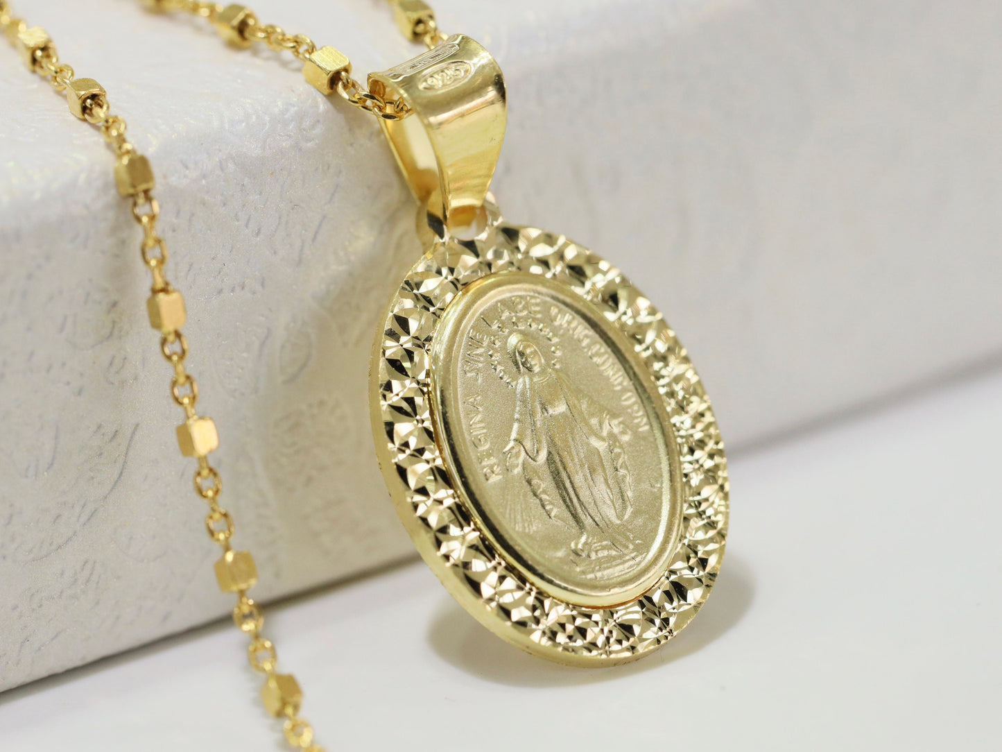 Medalla Milagrosa chapada en oro de 18 k, medalla de menta talla diamante, medalla de plata de ley 925, medalla católica, regalo para mujer, medalla de tamaño mediano